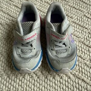 Under Armour Kids' Gray Sneakers with Blue and Pink Accents size 7